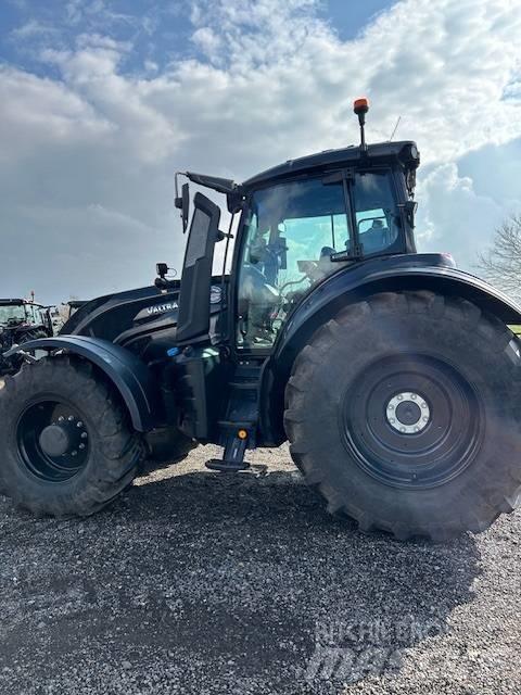 Valtra T 235 D Traktorji