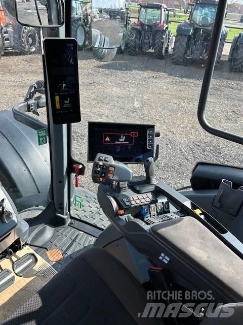 Valtra T 235 D Traktorji