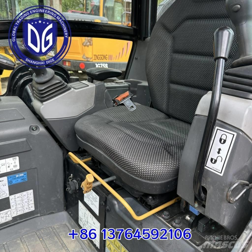 CAT 302 CR Mini bagri <7t