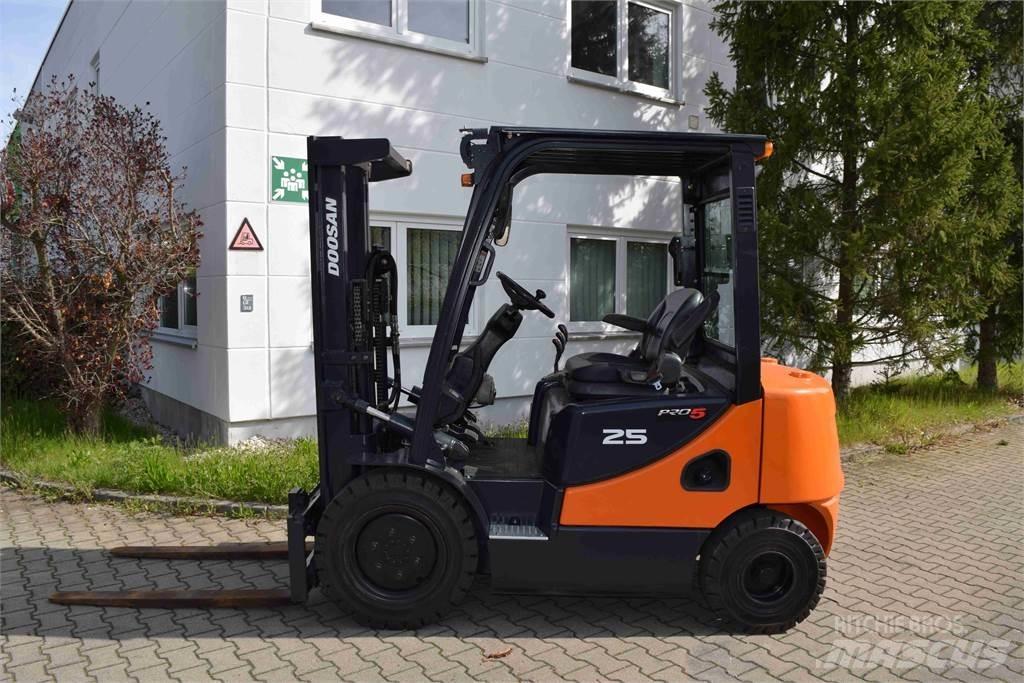 Doosan D 25 S-5 Dizelski viličarji