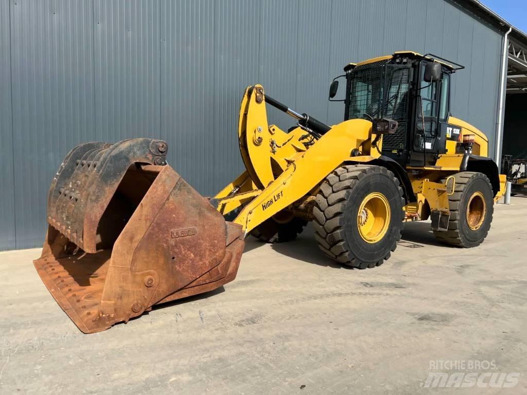 CAT 930K Kolesni nakladalci