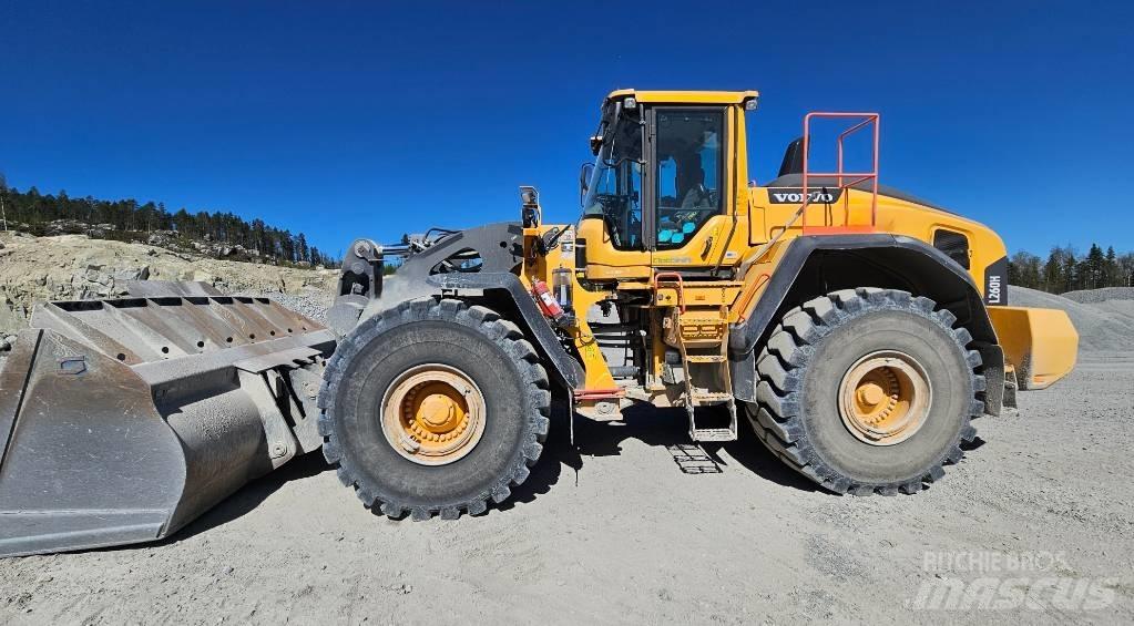 Volvo L 260 H Kolesni nakladalci