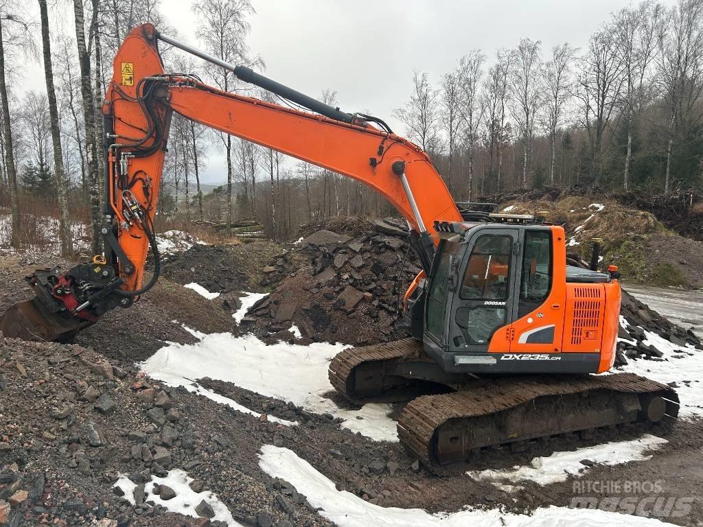 Doosan DX 235 LCR-5 Bagri goseničarji