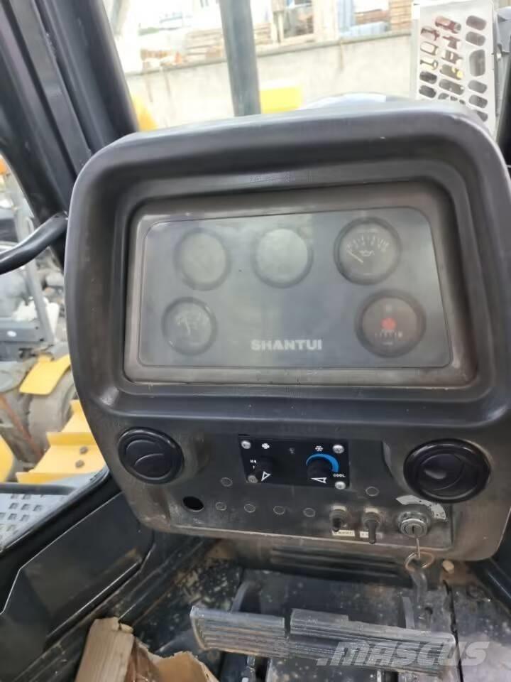 Shantui SD 16 Buldožerji goseničarji