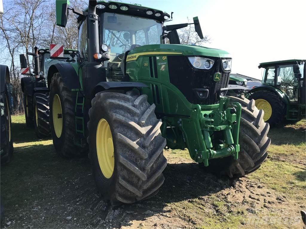 John Deere 6R 250 Traktorji
