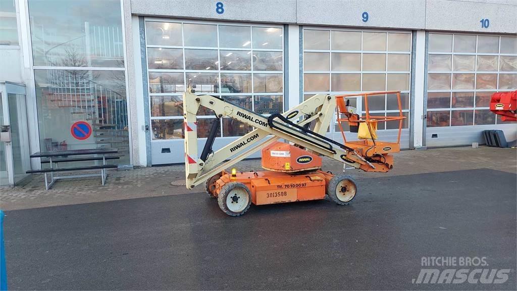 UpRight AB38 Zglobne dvižne ploščadi