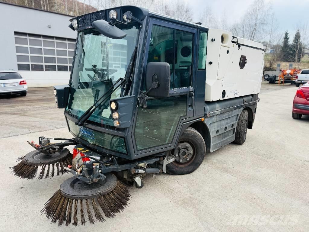 Schmidt Swingo 200 Cestni pometači