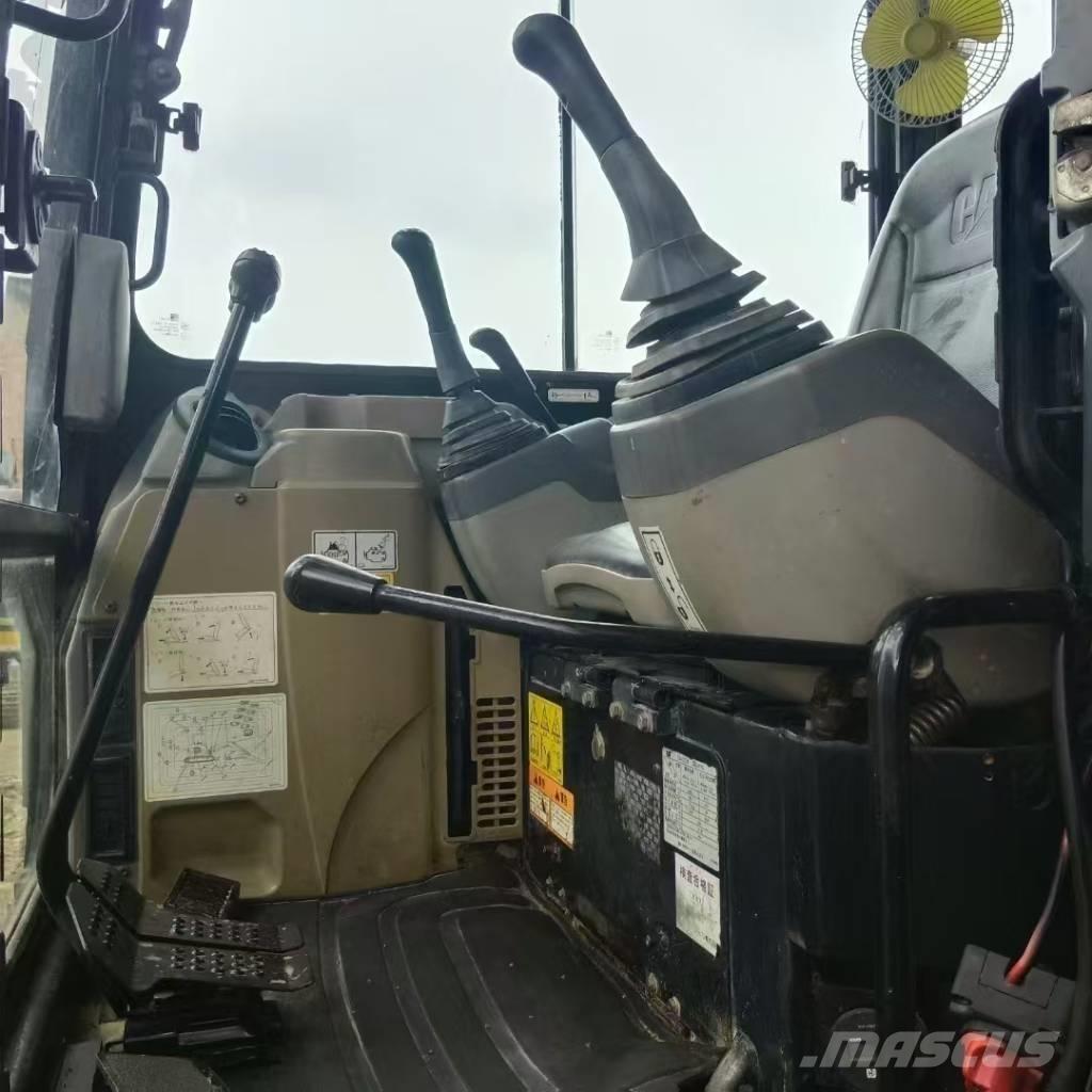 CAT 304CR Mini bagri <7t