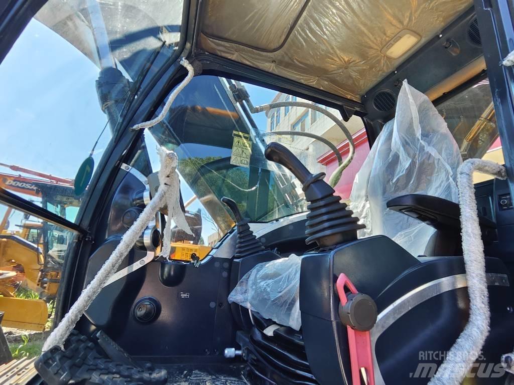 Hyundai Robex 220 LC Bagri goseničarji