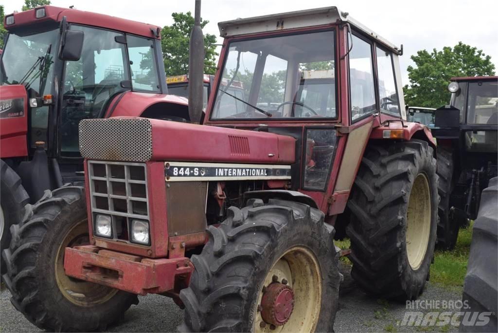 Case IH 844 A/S Traktorji