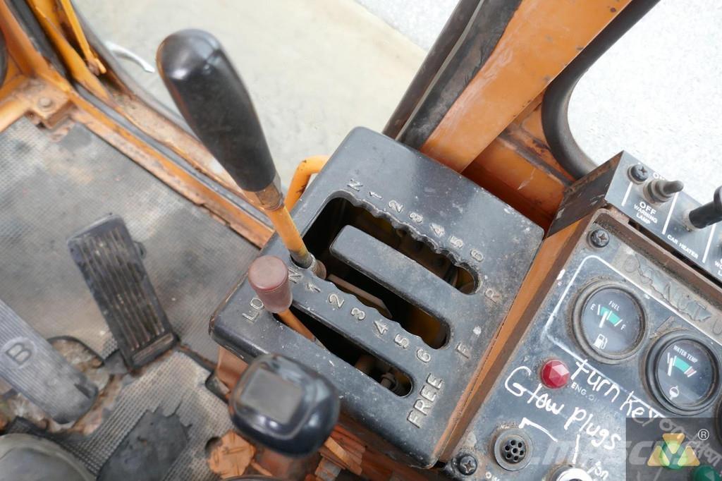 Mitsubishi MG300 Grederji