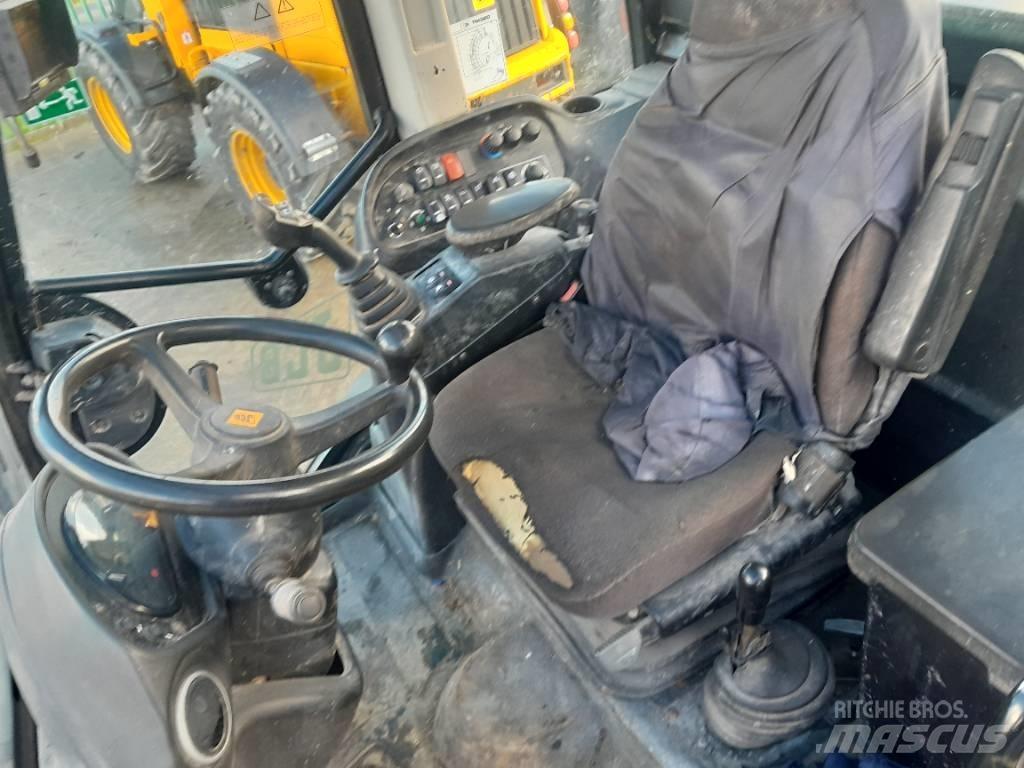 JCB TM 320 S Kmetijski teleskopski nakladalci