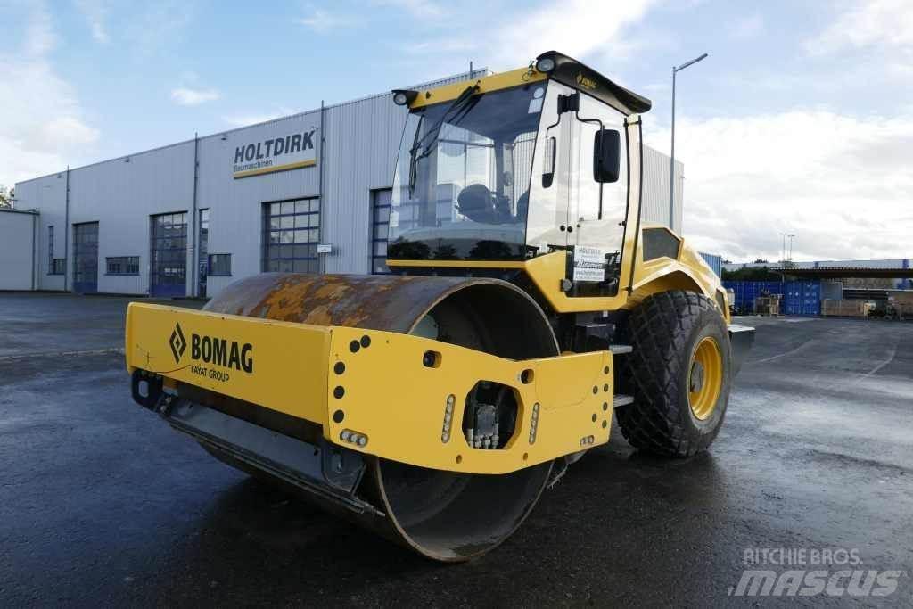 Bomag BW 213 D-5 Kompaktorji tal