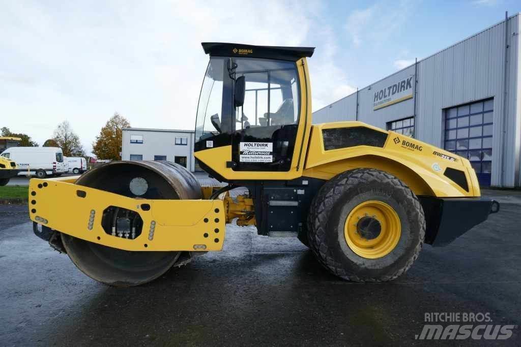 Bomag BW 213 D-5 Kompaktorji tal