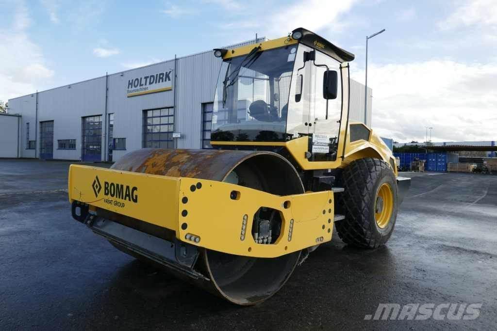Bomag BW 213 D-5 Kompaktorji tal