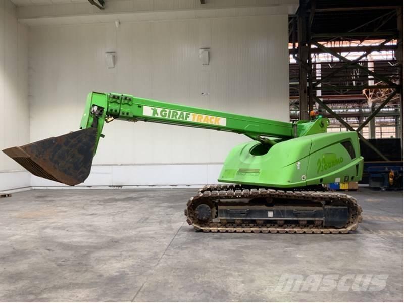 Giraff Track 580B Dvigala na gosenicah