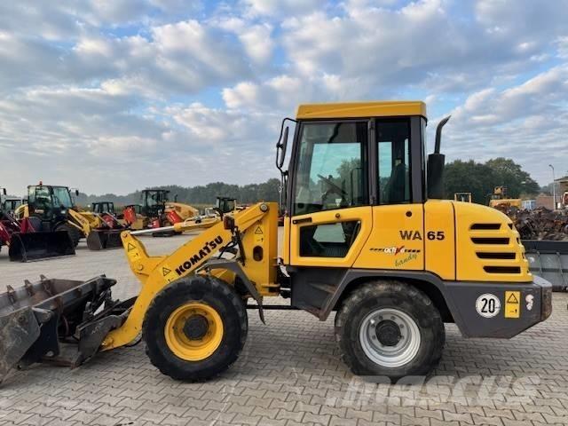 Komatsu WA 65-3 Kolesni nakladalci