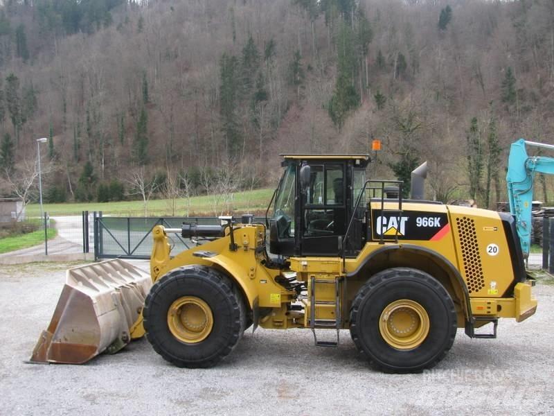 CAT 966K Top stanje Kolesni nakladalci