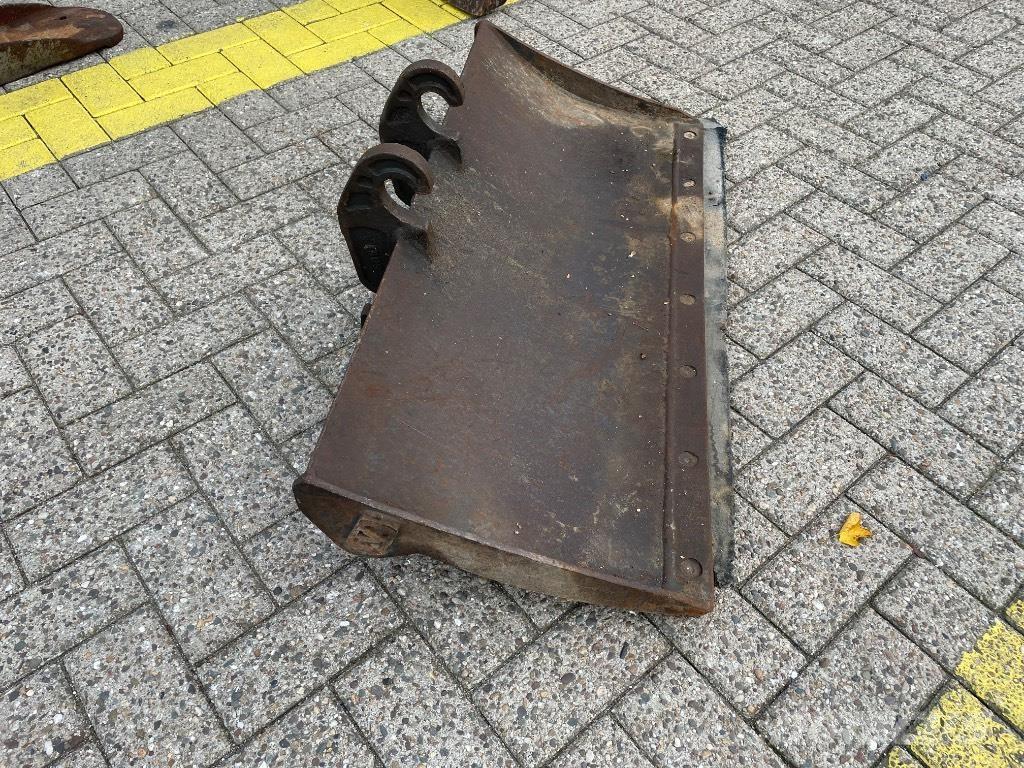 Takeuchi TB 216 Mini bagri <7t