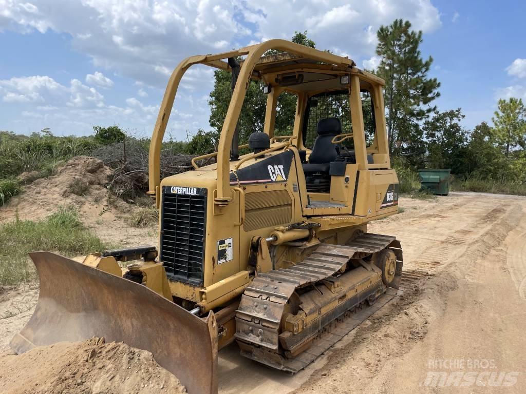 CAT D3G XL Buldožerji goseničarji