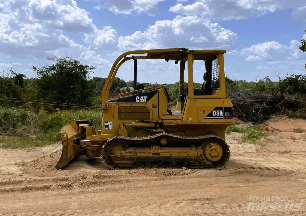 CAT D3G XL Buldožerji goseničarji