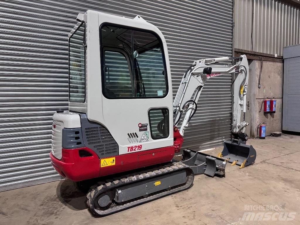Takeuchi TB 219 Mini bagri <7t