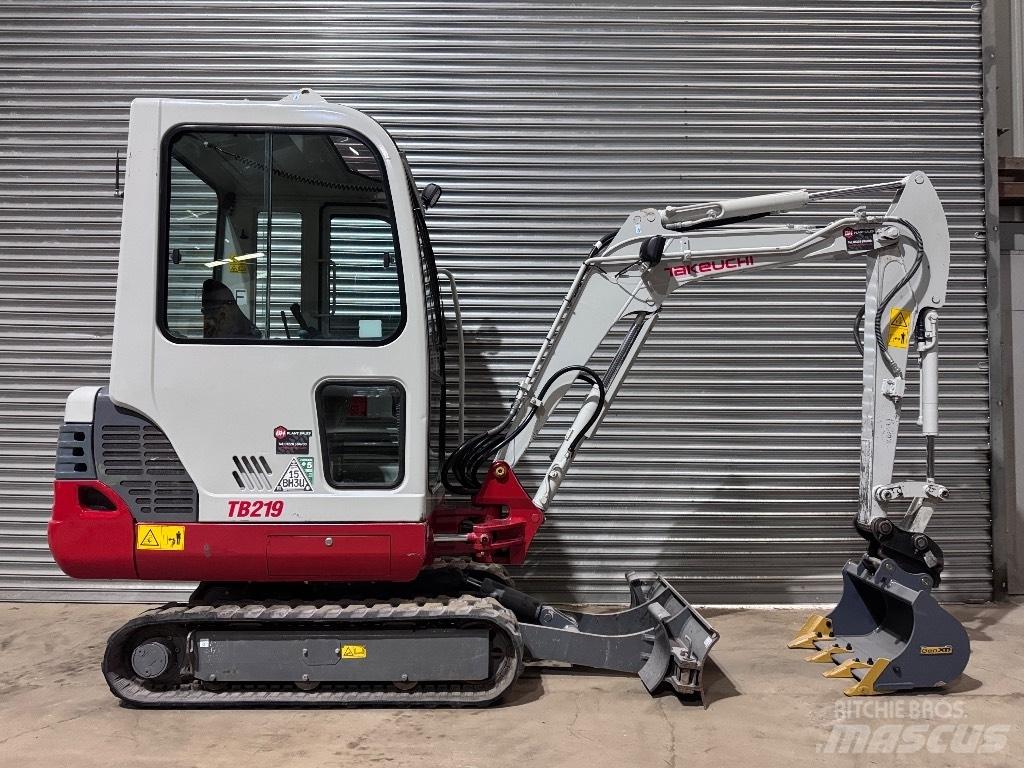 Takeuchi TB 219 Mini bagri <7t