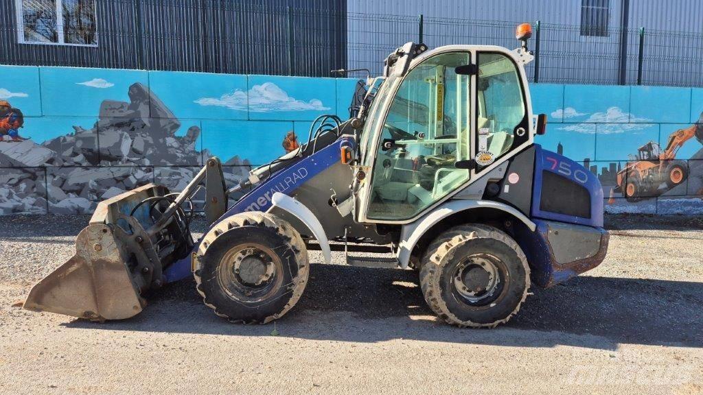 Kramer 750 Kolesni nakladalci