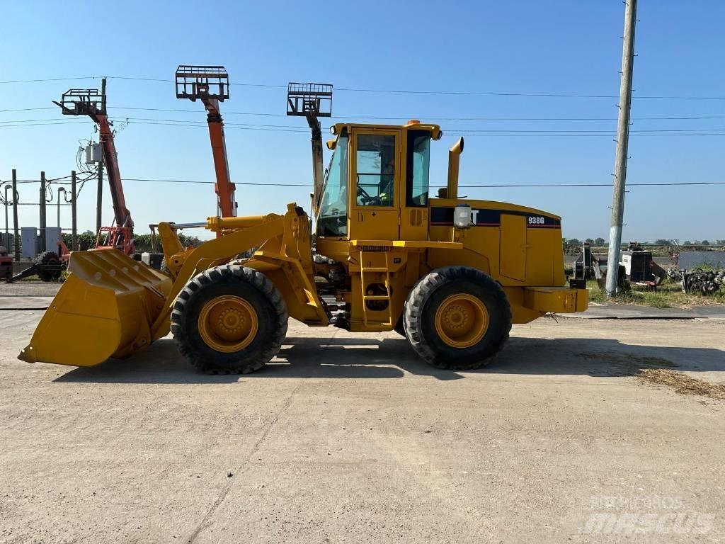 CAT 938G Kolesni nakladalci