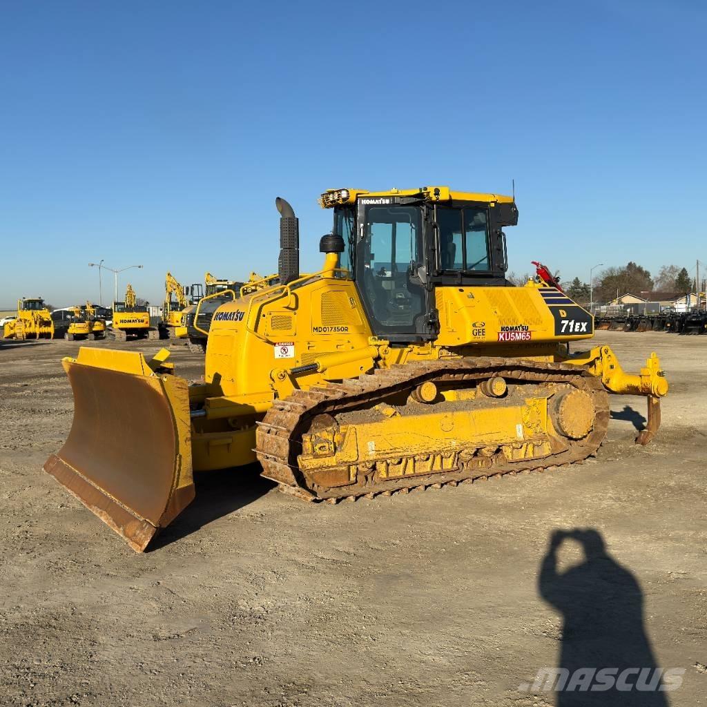 Komatsu D71EX-24 Buldožerji goseničarji