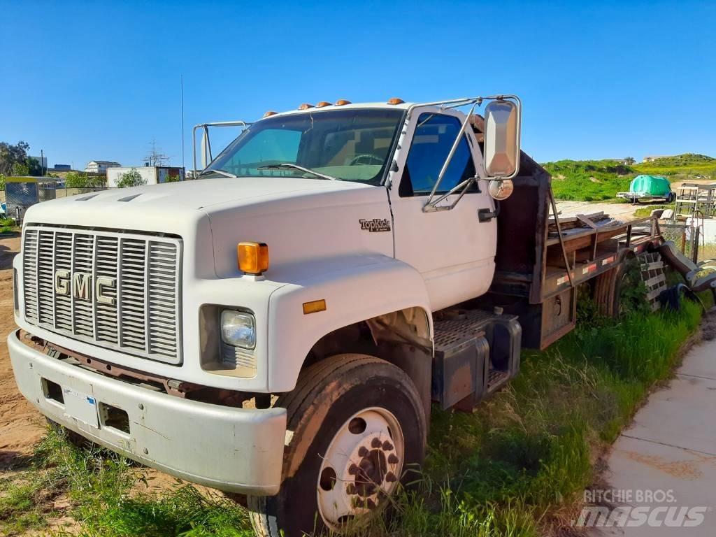 GMC C 7 Tovornjaki s kesonom/platojem