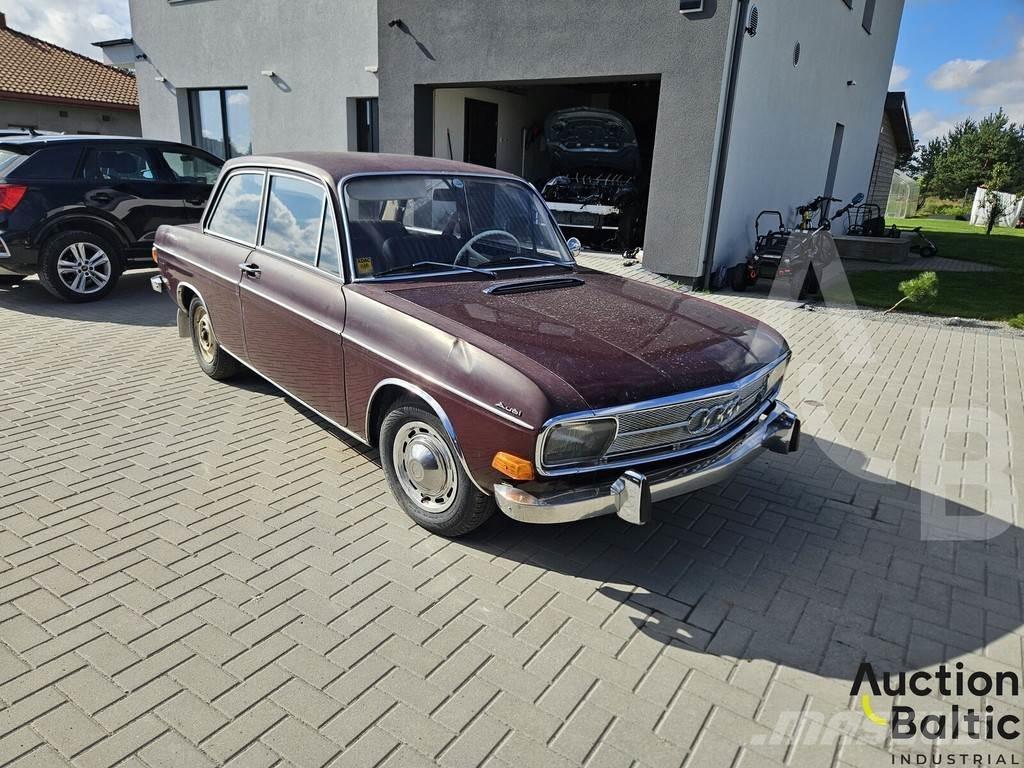 Audi 60 Avtomobili