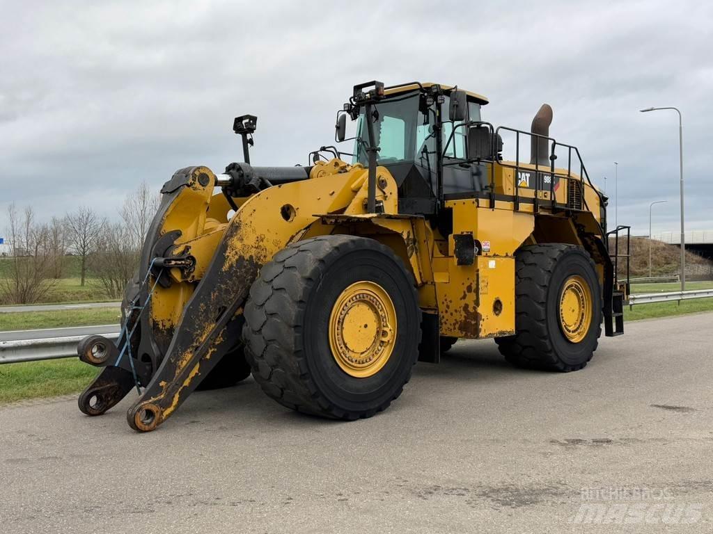 CAT 988K Kolesni nakladalci