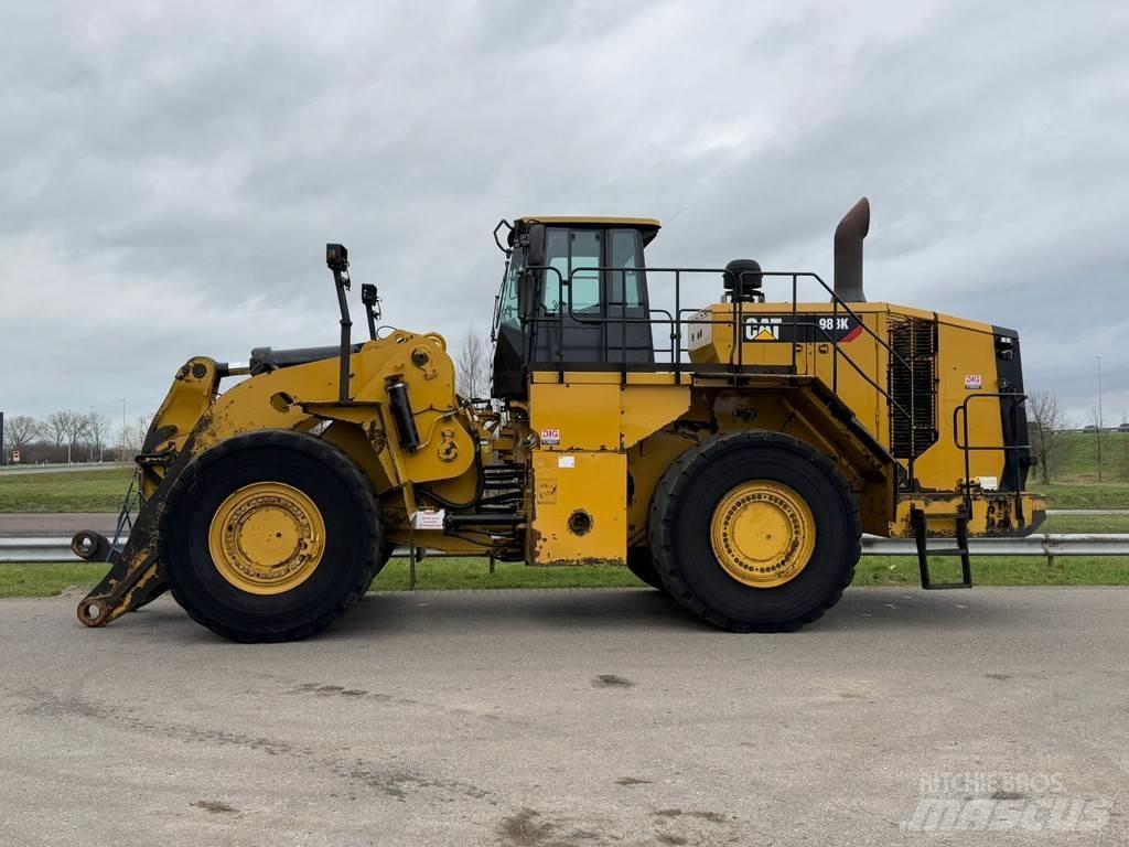CAT 988K Kolesni nakladalci