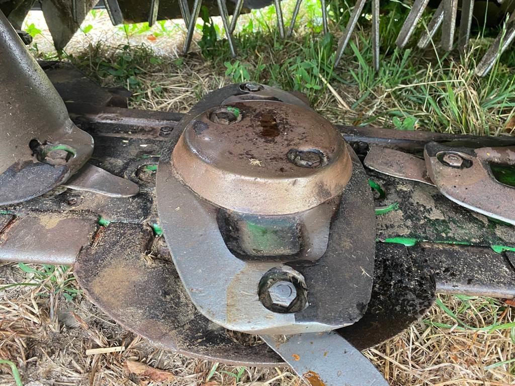 John Deere 131 Priključne in vlečne kosilnice