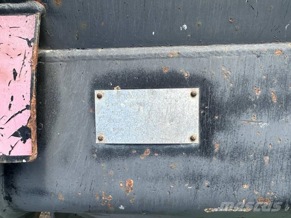 CAT 906 M Kolesni nakladalci