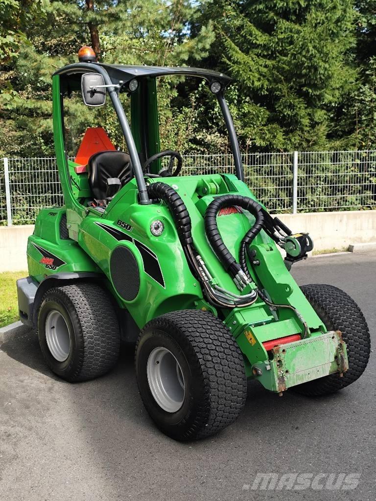 Avant 650 Večnamenski nakladalci