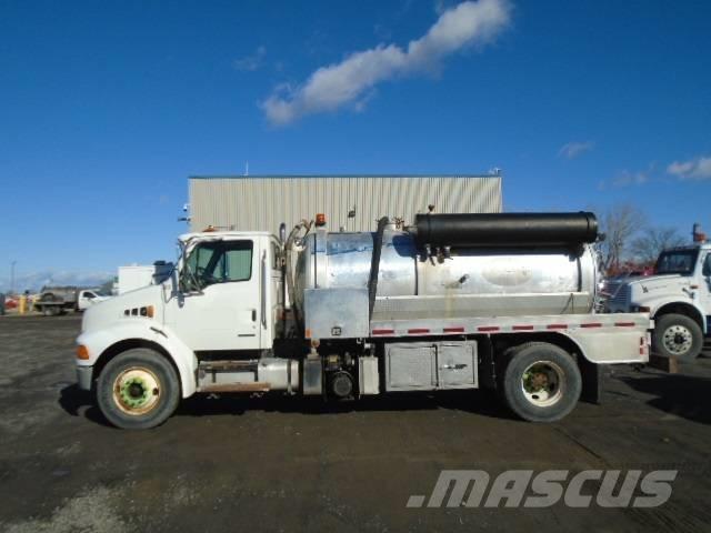 Sterling Acterra Vakuumski tovornjaki