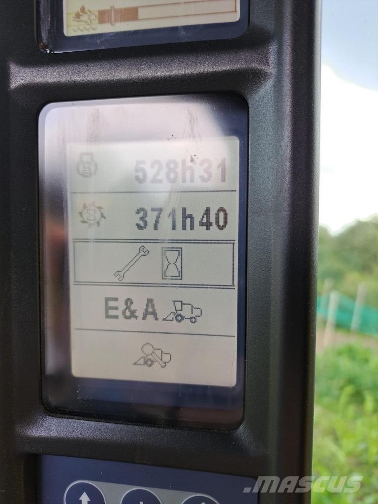 New Holland TC 5.90 Kombajni