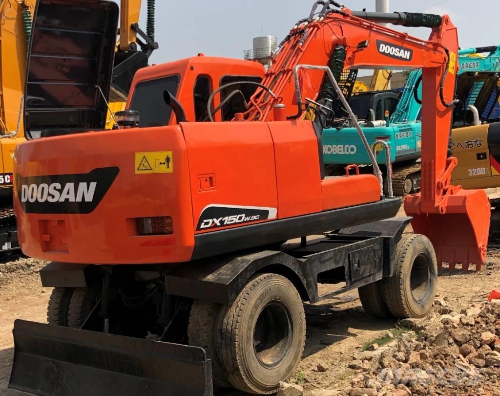 Doosan DX150W Bagri na kolesih