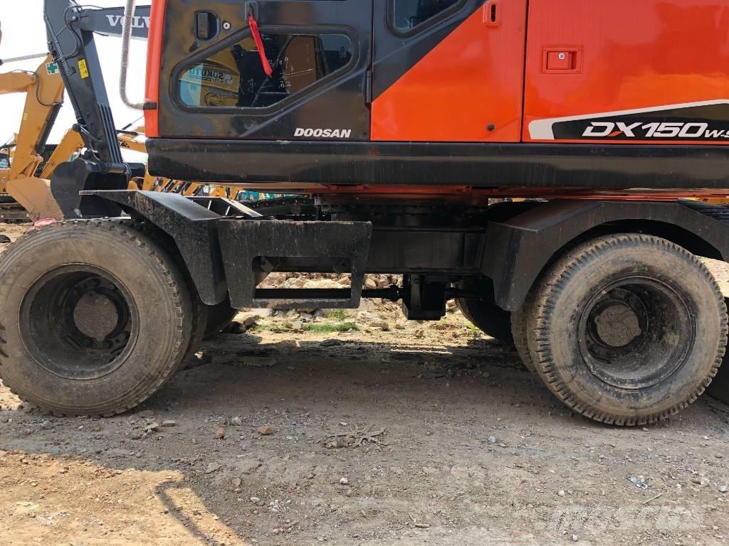 Doosan DX150W Bagri na kolesih