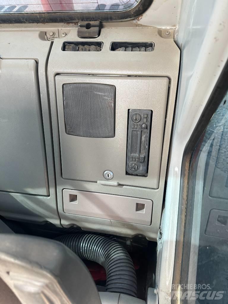 Doosan 150 Bagri na kolesih