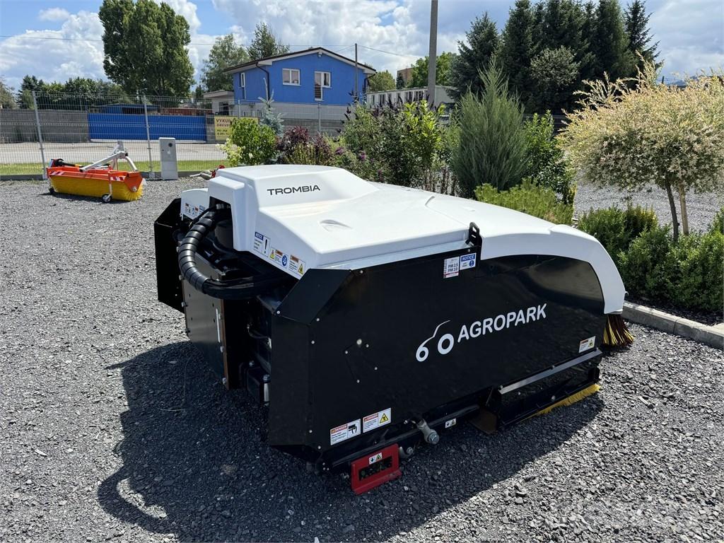  TROMBIA 220 Metle