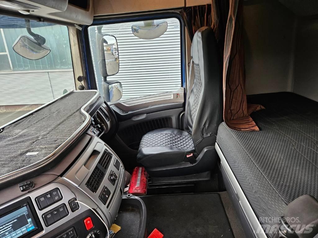 DAF XF 530 Unfall Vlačilci