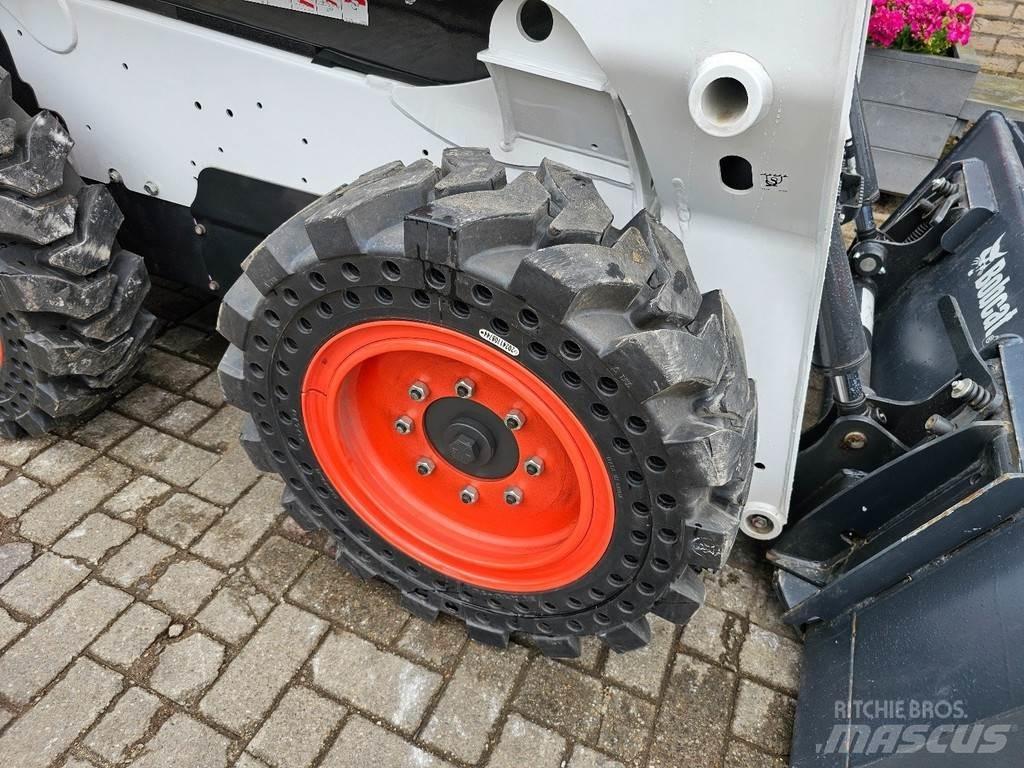 Bobcat S510 Kolesni nakladalci
