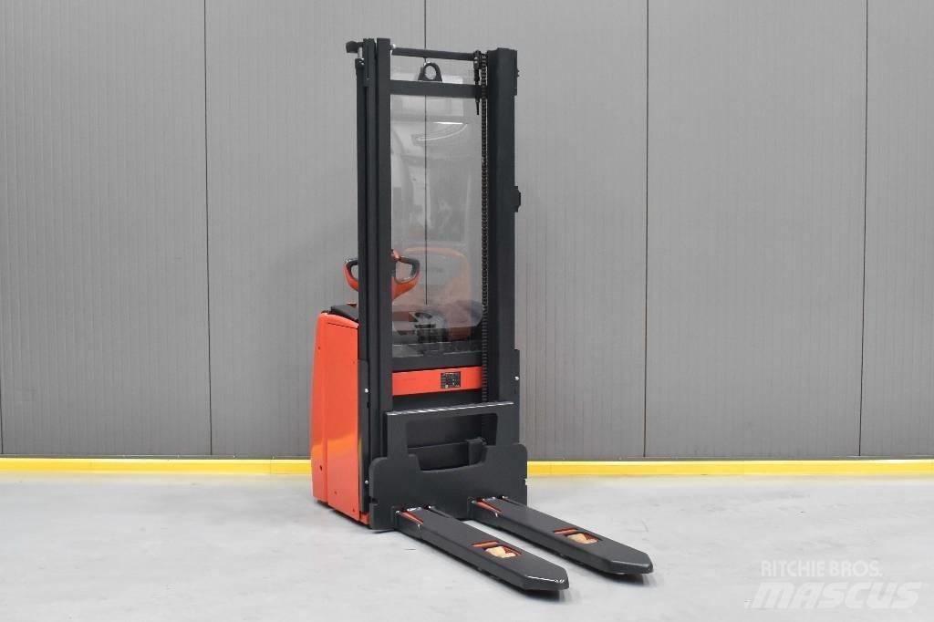 Linde L 14 Ročni električni viličar