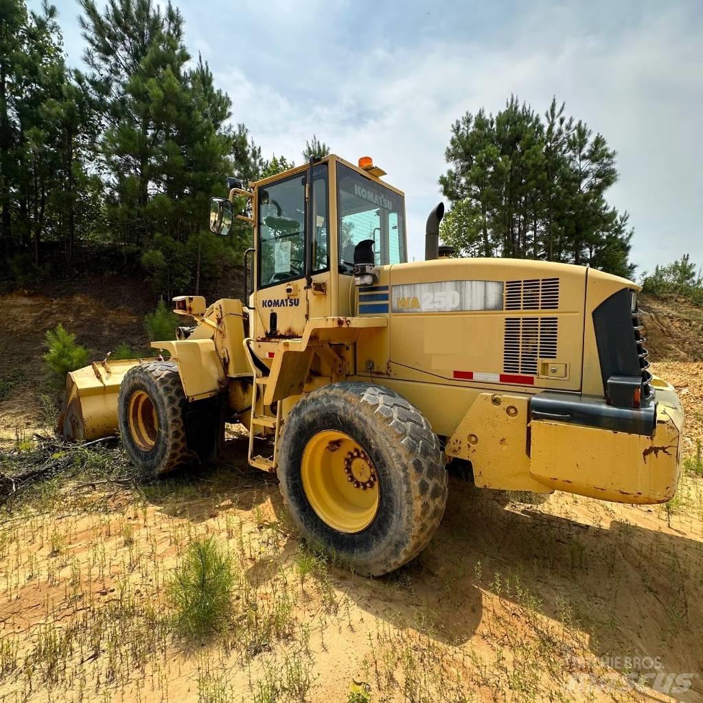 Komatsu WA 250 L-5 Kolesni nakladalci