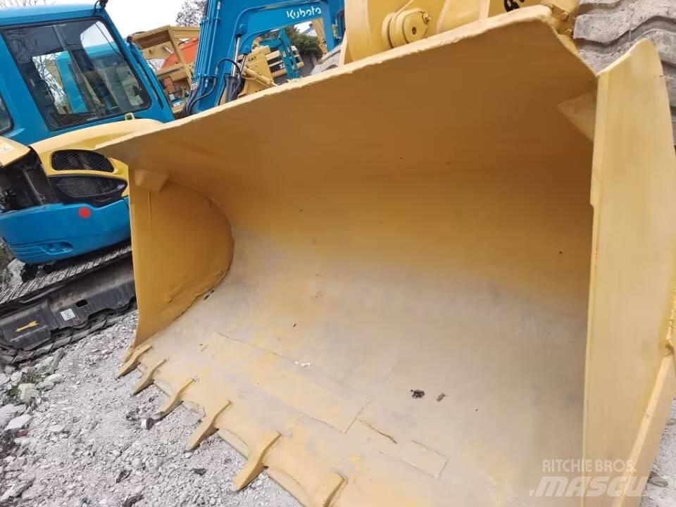 CAT 938G Kolesni nakladalci