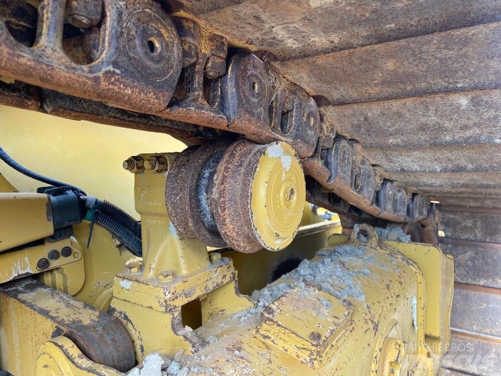 CAT D 5 LGP - D5 LGP Buldožerji goseničarji