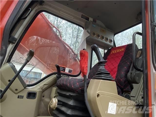 Doosan DH225LC-7 Bagri goseničarji